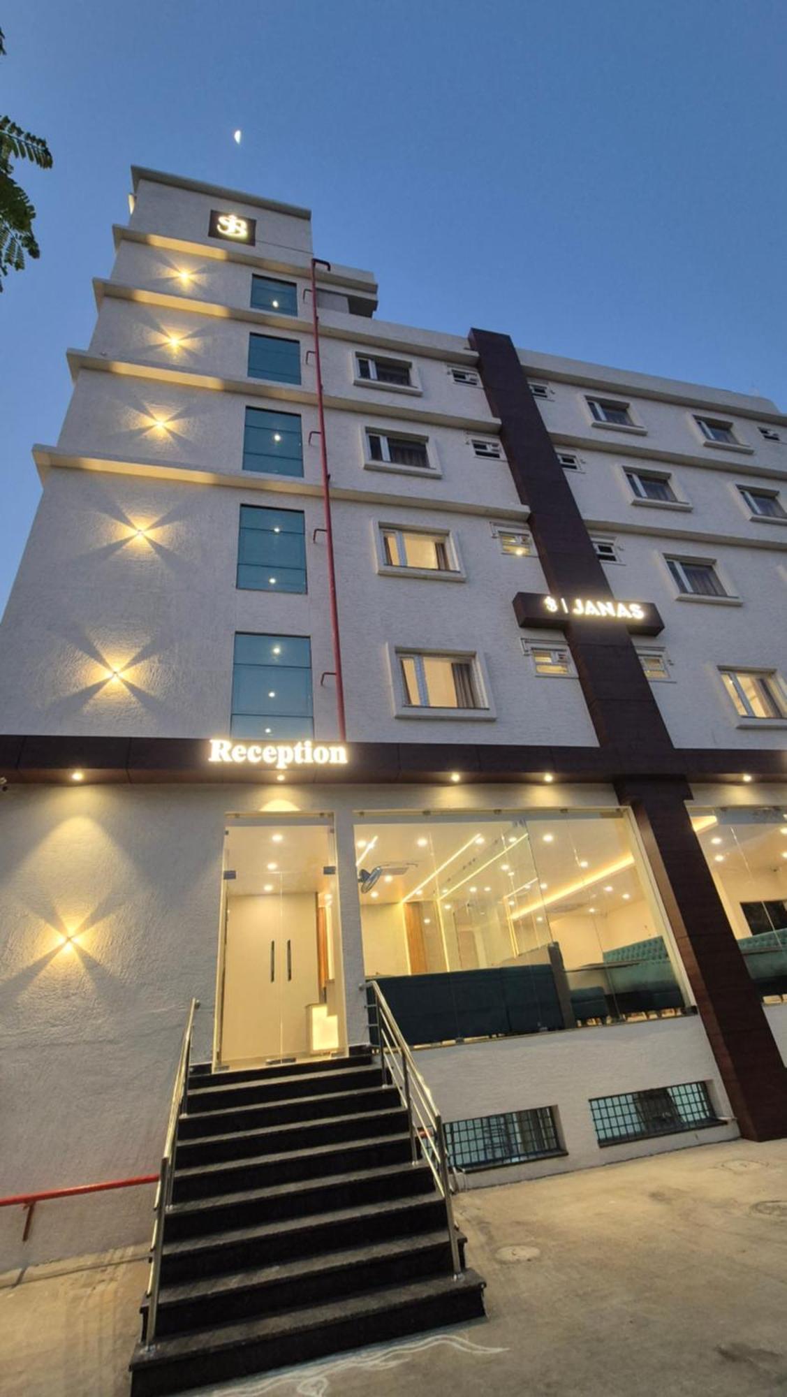 Hotel Janas Τιρουπάτι Εξωτερικό φωτογραφία