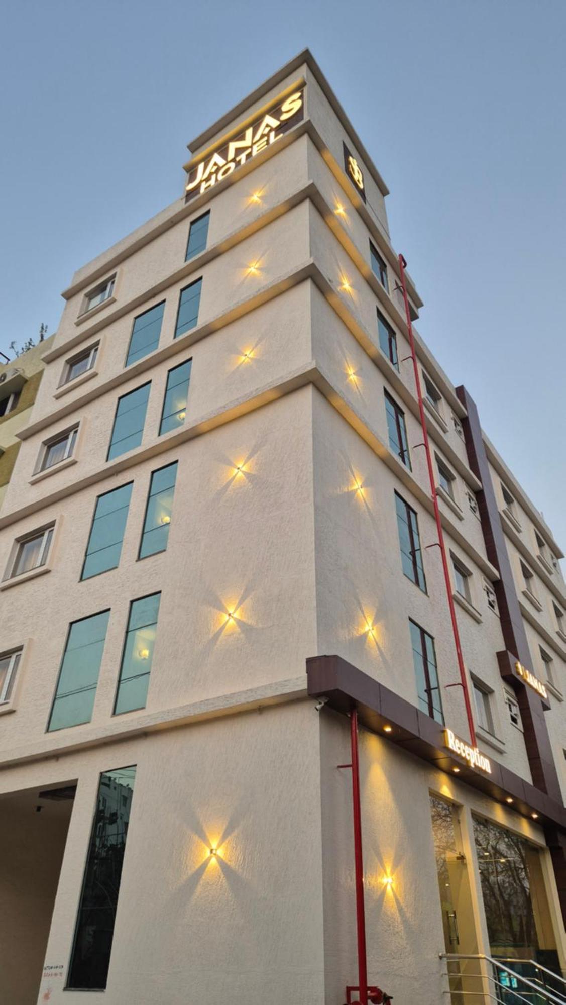 Hotel Janas Τιρουπάτι Εξωτερικό φωτογραφία