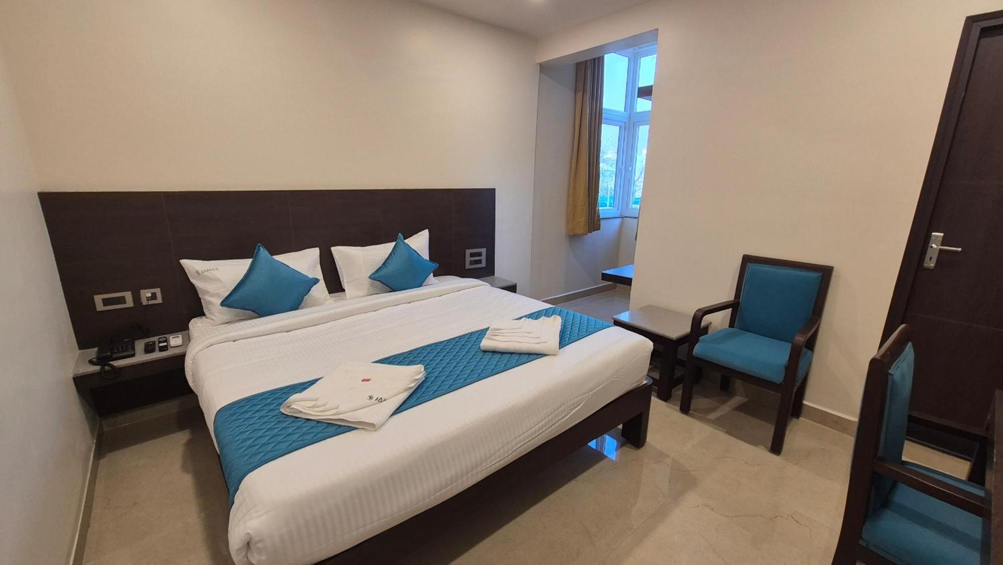 Hotel Janas Τιρουπάτι Εξωτερικό φωτογραφία
