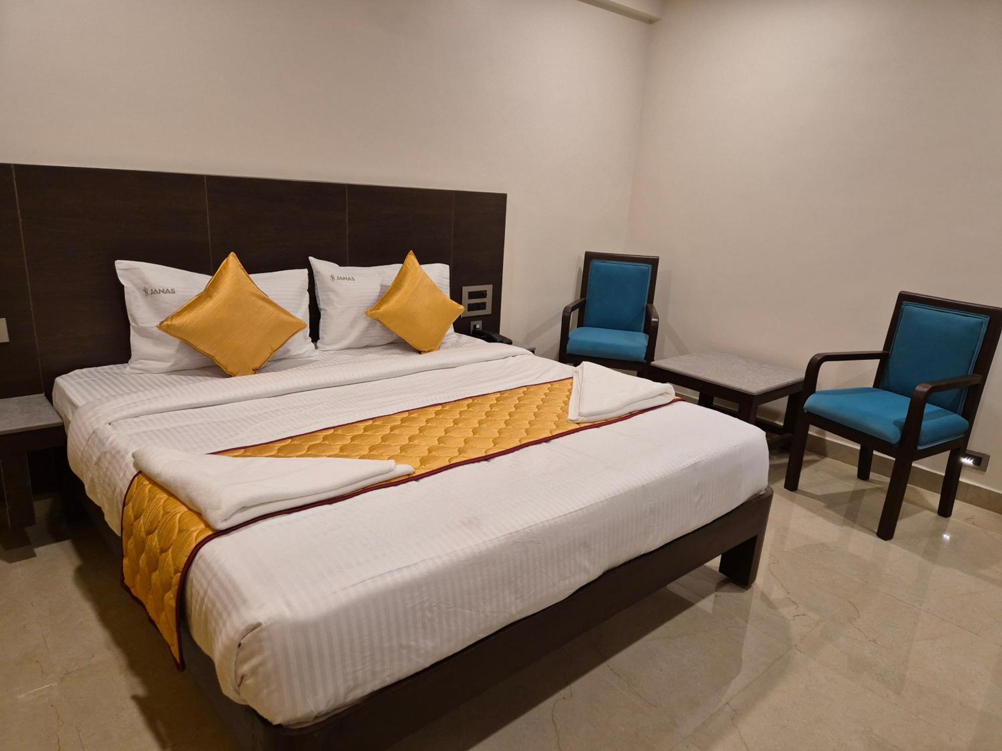 Hotel Janas Τιρουπάτι Εξωτερικό φωτογραφία